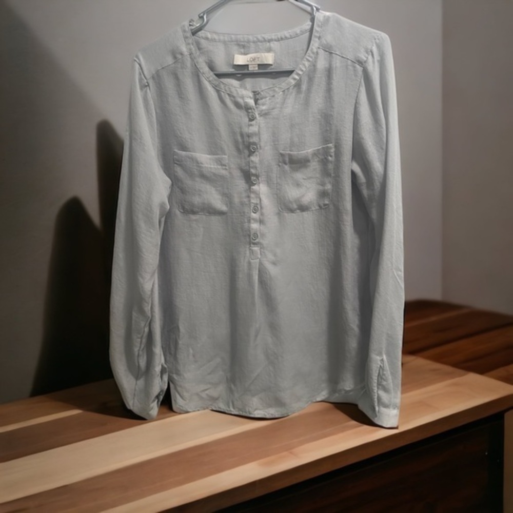 Women’s Gray Loft Shirt Size Small,  Long‎ Sleeve